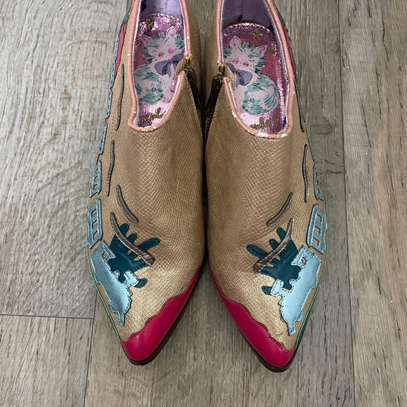 Irregular Choice Train Flat Ankle Bootie Boot Pointed Toe Women’s size 41 - Picture 2 of 7